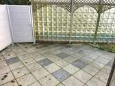 Terrasse mit Windschutzwand - 