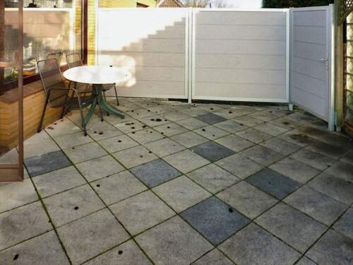 Terrasse mit Sichtschutzwand - 
