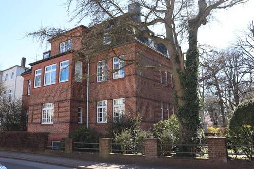 4 - Mehrfamilienhaus, Wohnhaus mit 420,00 m&sup2; in Lübeck zum Kaufen