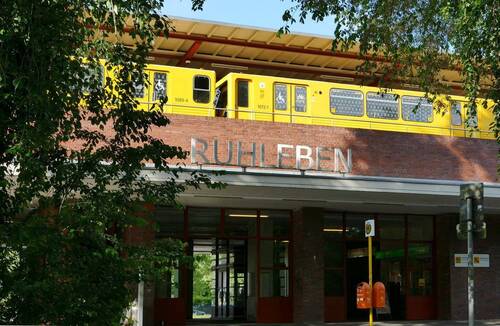 nahe U-Bhf. Ruhleben - Charlottenburg-Westend: Tageslicht verwöhnt, 2 West-Loggien, 1.OG, vermietet!