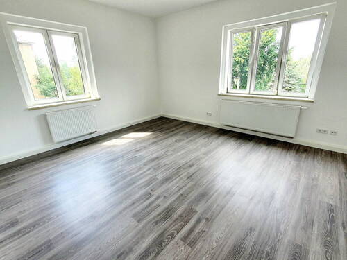 Wohnzimmer - 3-Raum-Wohnung - renoviert, geringes Hausgeld, 65 qm Atelier