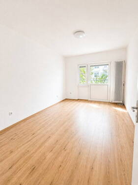 Zimmer 1 - Moderne 2-Zimmer-Wohnung - frisch renoviert & bezugsfertig