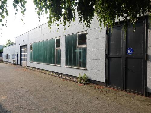 Halle mit zwei Toren - Büro mit 240,00 m&sup2; in Hagen zur Miete