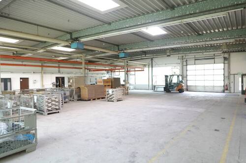 Die ca. 482 m² Werkshalle - 
