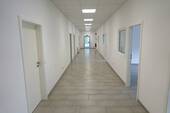 Zentraler Flurbereich (Bürotrakt) - 
