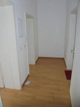 Flur - Etagenwohnung mit 43,00 m&sup2; in Chemnitz zur Miete
