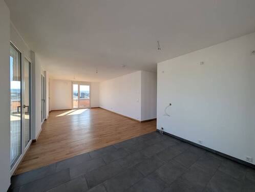 Wohnbereich mit offener Küche - Etagenwohnung mit 86,90 m&sup2; in Dresden zum Kaufen