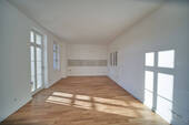 Wohnzimmer + offene Küche - Referenz - ++Topsanierter Erstbezug++ 2-Raum-Wohnung mit Balkon, Wohnküche, Parkettfußboden, hochwertiges Duschbad, Abstellkammer im Flur