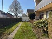 Vorderer Bereich Garten - 1 Zimmer Mehrfamilienhaus, Wohnhaus zum Kaufen in Brakel