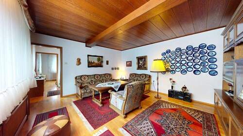 Wohnzimmer - 5 Zimmer Einfamilienhaus zum Kaufen in Frankfurt am Main