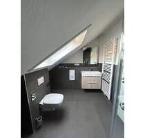 Moderne 3-Zimmer-Dachgeschosswohnung mit Balkon - Murrhardt
