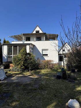Außenansicht Garten - Borsigwalde - Freistehendes Einfamilienhaus mit viel Gestaltungspotenzial in ruhiger Seitenstraße