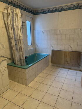 EG Badezimmer - Einfamilienhaus mit 134,00 m&sup2; in Berlin zum Kaufen
