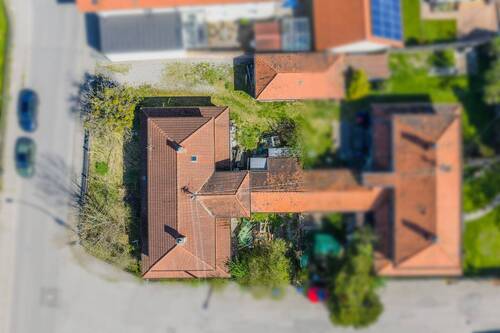 Haus und Grundstück - 