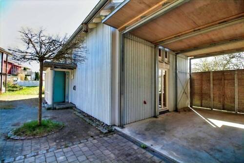 Zugang mit Carport Haus 2 - 