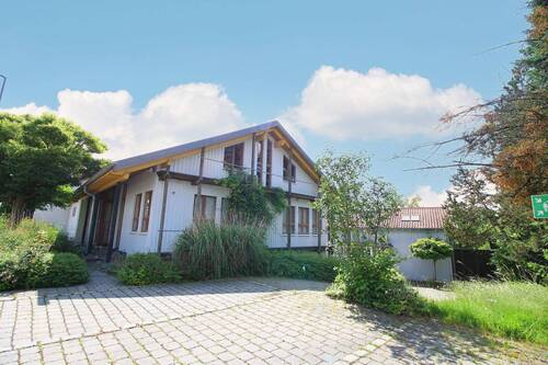 Außenansicht Westseite Haus 1 - 9 Zimmer Einfamilienhaus in Aulendorf