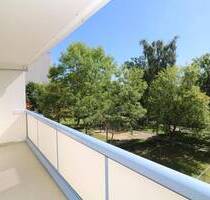 Trauen Sie Ihren Augen...große 3-RW mit Aufzug, Wanne u. Balkon!!! - Freiberg