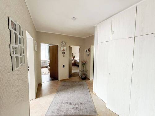 Flur - Etagenwohnung mit 84,90 m&sup2; in Ibbenbüren zum Kaufen