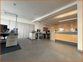 Empfang Geschäftseinheit - 1 Zimmer Mehrfamilienhaus, Wohnhaus zum Kaufen in Viechtach