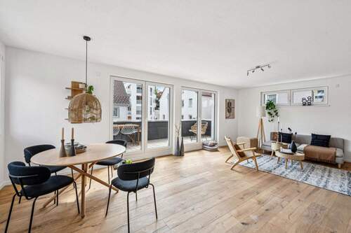 Wohn-/Esszimmer - Moderne 4-Zimmer-Wohnung mit Balkon & KfW55+ - ideal für Familien, Paare & Homeoffice