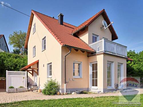 Süd-West - Traumlage - Modernes Einfamilienhaus mit großem Garten