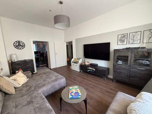 Wohnzimmer - 4 Zimmer Etagenwohnung in Berlin