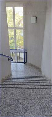 Treppenhaus Mitte_rechts - 