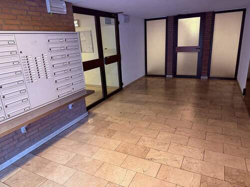 Eingang - 3 Zimmer Etagenwohnung zur Miete in Köln