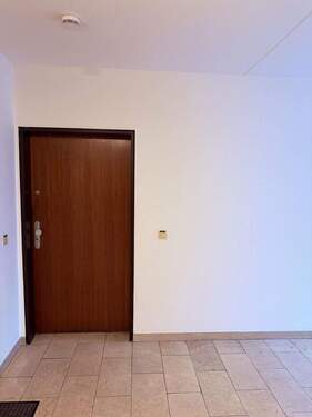 Wohnungseingang - Etagenwohnung mit 96,20 m&sup2; in Köln zur Miete