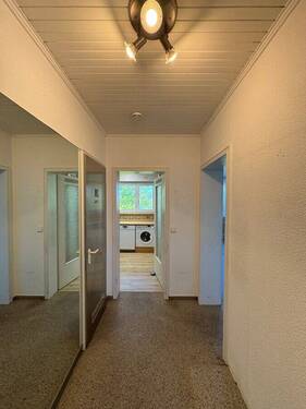 Eingangsbereich Ansicht 2 - 4 Zimmer Etagenwohnung zum Kaufen in Schwieberdingen