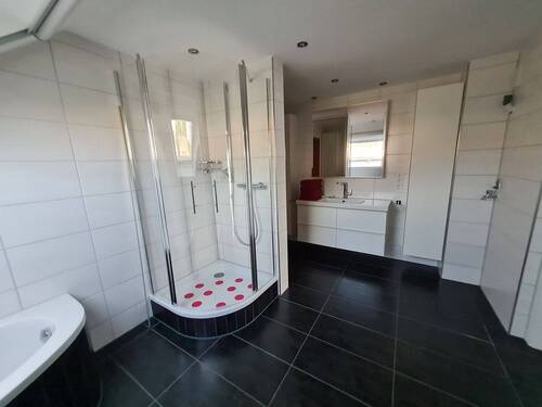Badezimmer - Bild 2.jpg - 