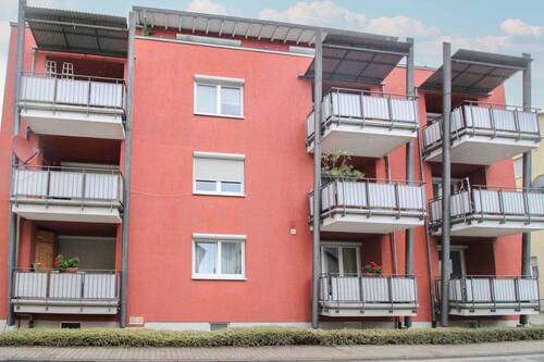 Außenansicht - 'Viel Platz zum Leben - Moderne Eigentumswohnung mit Wohlfühlgarantie' in Feldrandlage