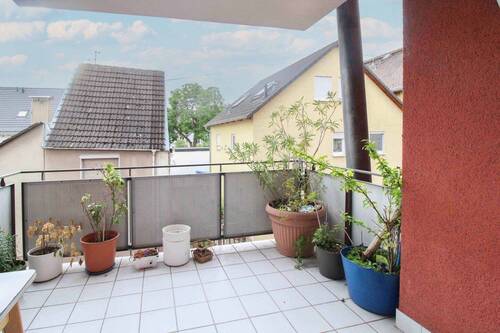 Balkon II - Etagenwohnung mit 109,00 m² in Frankfurt am Main zum Kaufen