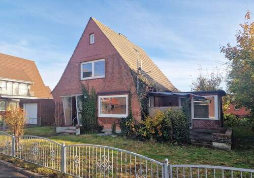 Wohnhaus - Renovierungsbedürftiges Haus in Sackgassenlage