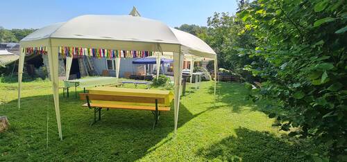 Garten lädt zum Feiern ein.jpg - ***Tolles Baugrundstück 960 m² mit Hanglage in Wachtberg-Pech mit altem Haus****