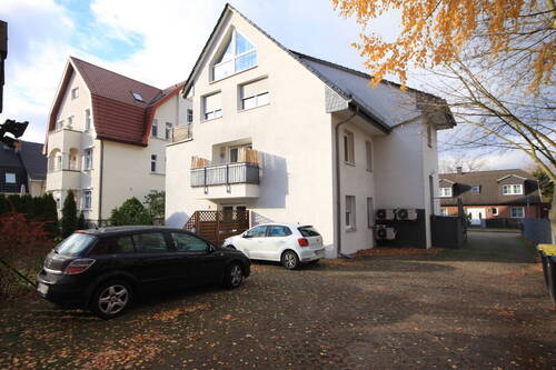 Hausansicht - Paketverkauf! 3 vermietete Eigentumswohnungen in direkter Bahnhofsnähe von Falkensee