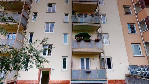 Hausansicht - Etagenwohnung mit 61,50 m² in Chemnitz zur Miete
