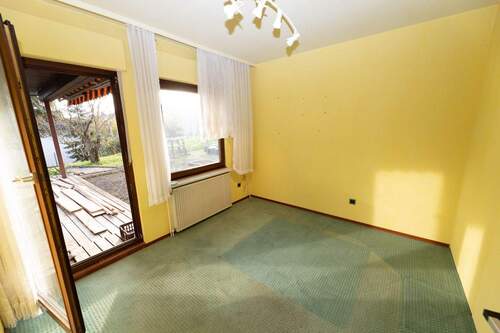 EG-Zimmer (1).jpg - Bungalow mit 193,00 m² in Bockenheim an der Weinstraße zum Kaufen