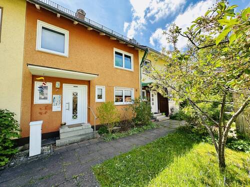 OBJEKTANSICHT - FAMILIENTRAUM - FREI - SOFORT LOSLEGEN - Reihenmittelhaus in Schongau-West