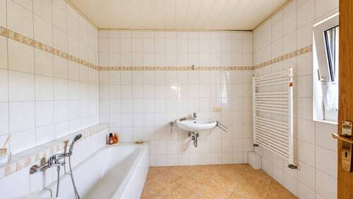 Bad EG ohne Schrank - 