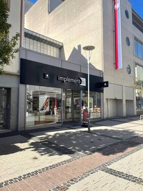 Außenansicht - KL-Fußgängerzone - modernes Geschäftshaus