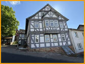 Straßenansicht - Mehrfamilienhaus, Wohnhaus mit 367,00 m&sup2; in Schwalmstadt zum Kaufen