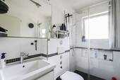 Badezimmer - Einfamilienhaus in Berlin zum Kaufen