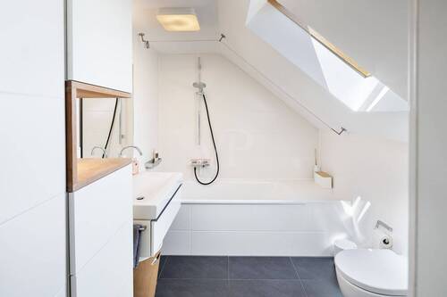 Badezimmer Dachgeschoss - 