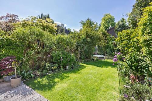 Garten mit Whirlpool - 