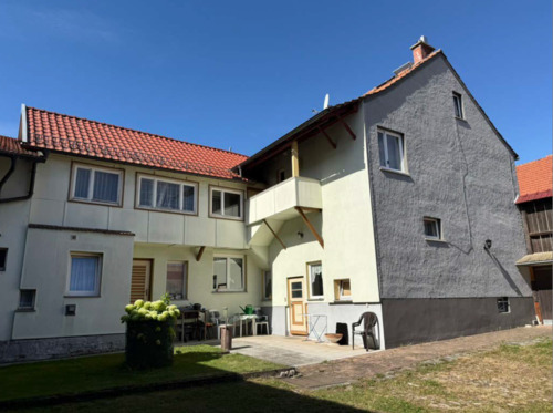 10.png - teilsanierter Vierseitenhof mit großem Grundstück und Gartenidylle