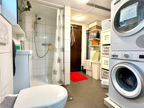 Bad mit Dusche KG - 