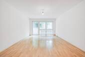 Helle Hochparterre-Wohnung - AIGNER - Zentral gelegene 4,5-Zimmer-Wohnung in Neuhausen