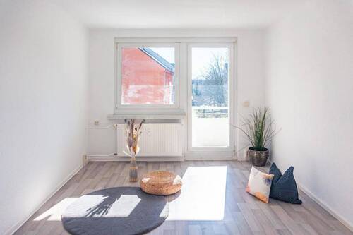 Wohnzimmer Vergleichswohnung - Wunderschöne Familienwohnung mit bodengleicher Dusche