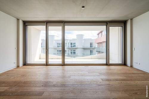 Wohn-/Esszimmer - 3 Zimmer Etagenwohnung zum Kaufen in Berlin